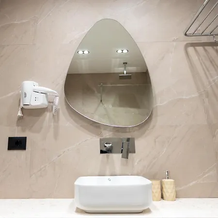 Enigma Hotell Lezhë