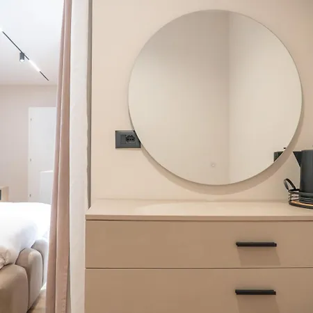 Hotel Enigma *